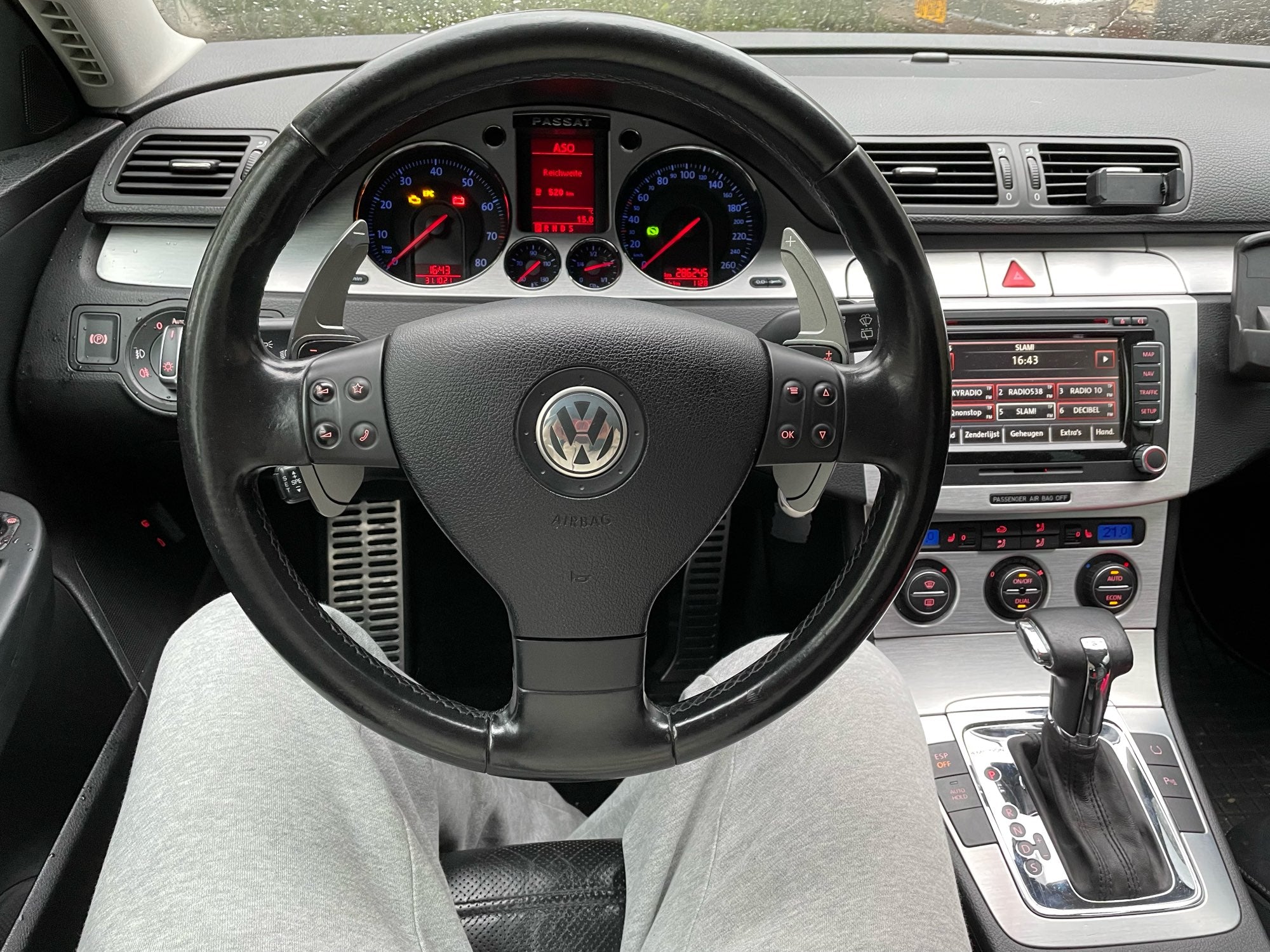 VW純正 フットレスト Golf5 Golf6 Jetta Passat B7 VW純正 フットレスト (Golf5/Golf6/Jetta/Passat(B7))【お